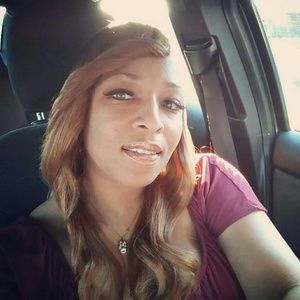 Meet your Posher, Yvette